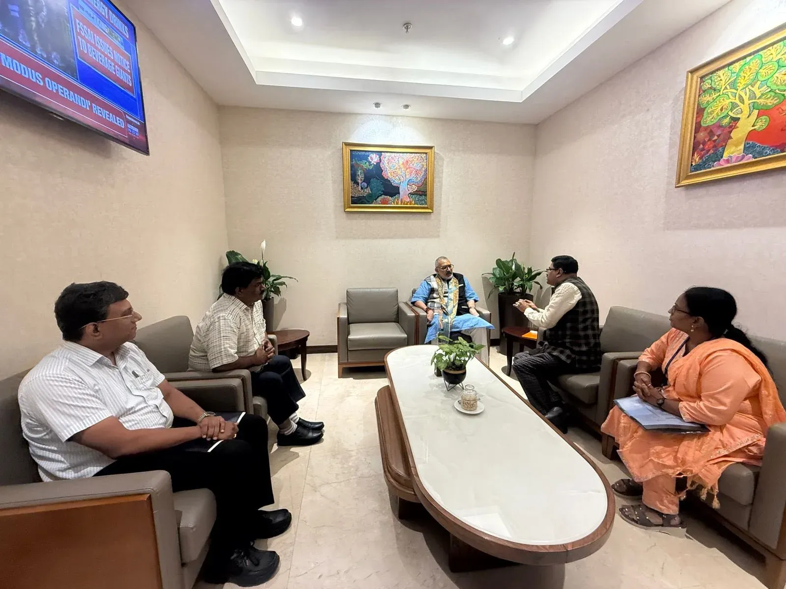 Giriraj Singh Reviews Telangana Handloom, NIFT Initiatives