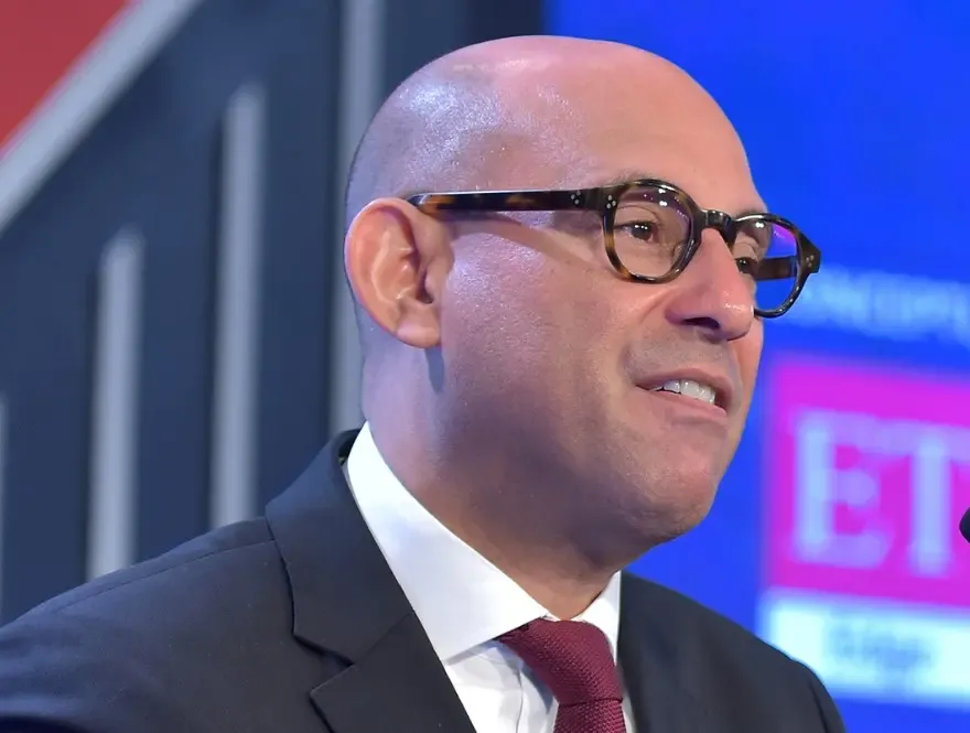 How does global climate cooperation endure amid geopolitical turbulence?