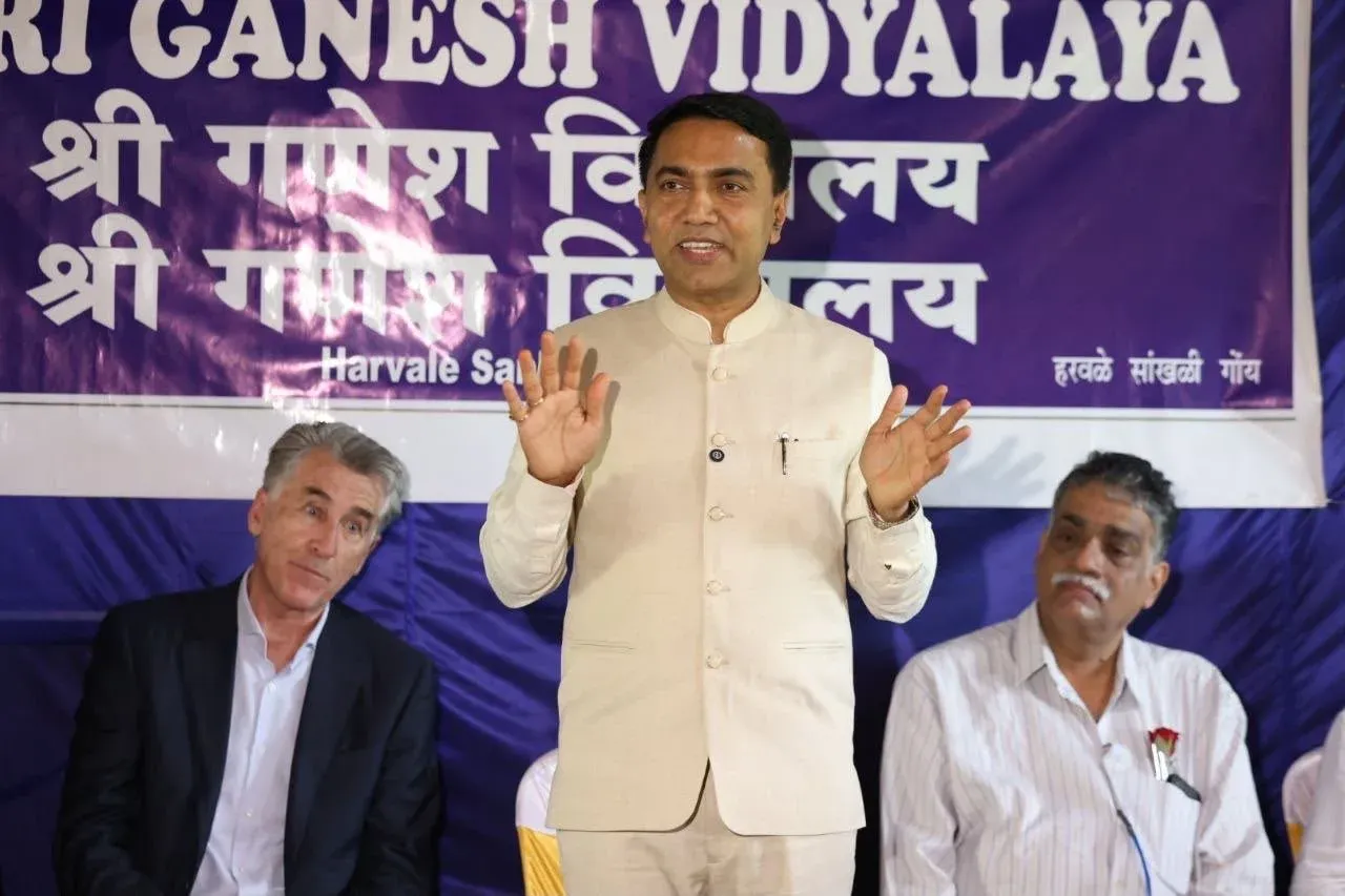 Goa CM Sawant Lauds Shri Ganesh Vidyalaya, Gaula Closures