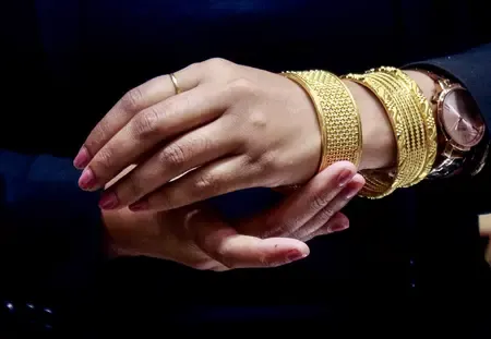 Gold and silver prices decline for 2nd consecutive day