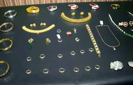 Gold, diamond jewellery worth ₹1 crore seized at Kolkata Airport; one held