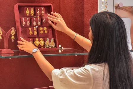 Gold drops 2%, silver 3% as US-Iran tensions lift crude oil prices