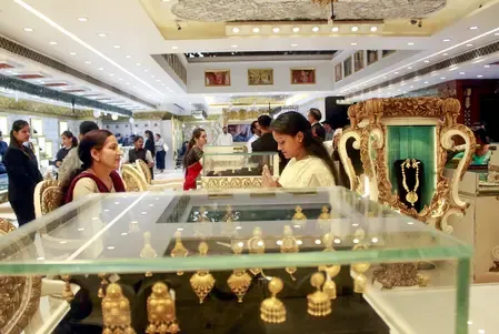Why Are Gold Prices Climbing Over Rs 3,300 This Week? Silver Surpasses Rs 1.28 Lakh?