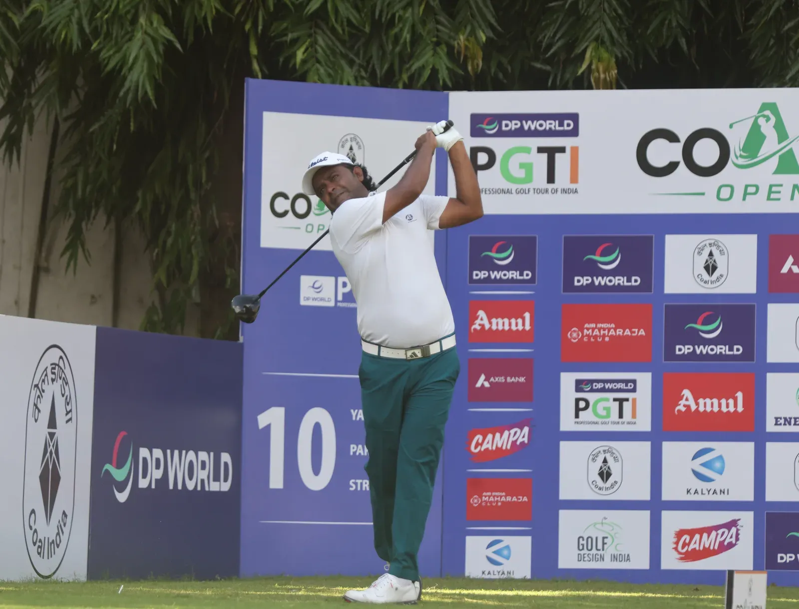 Om Prakash Chouhan shoots 62, leads Coal India Open at Tollygunge