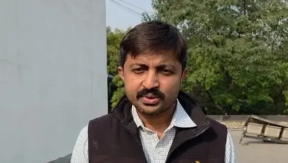 क्या गोपालगंज में सड़े आलू के नीचे छिपाई गई विदेशी शराब बरामद हुई?