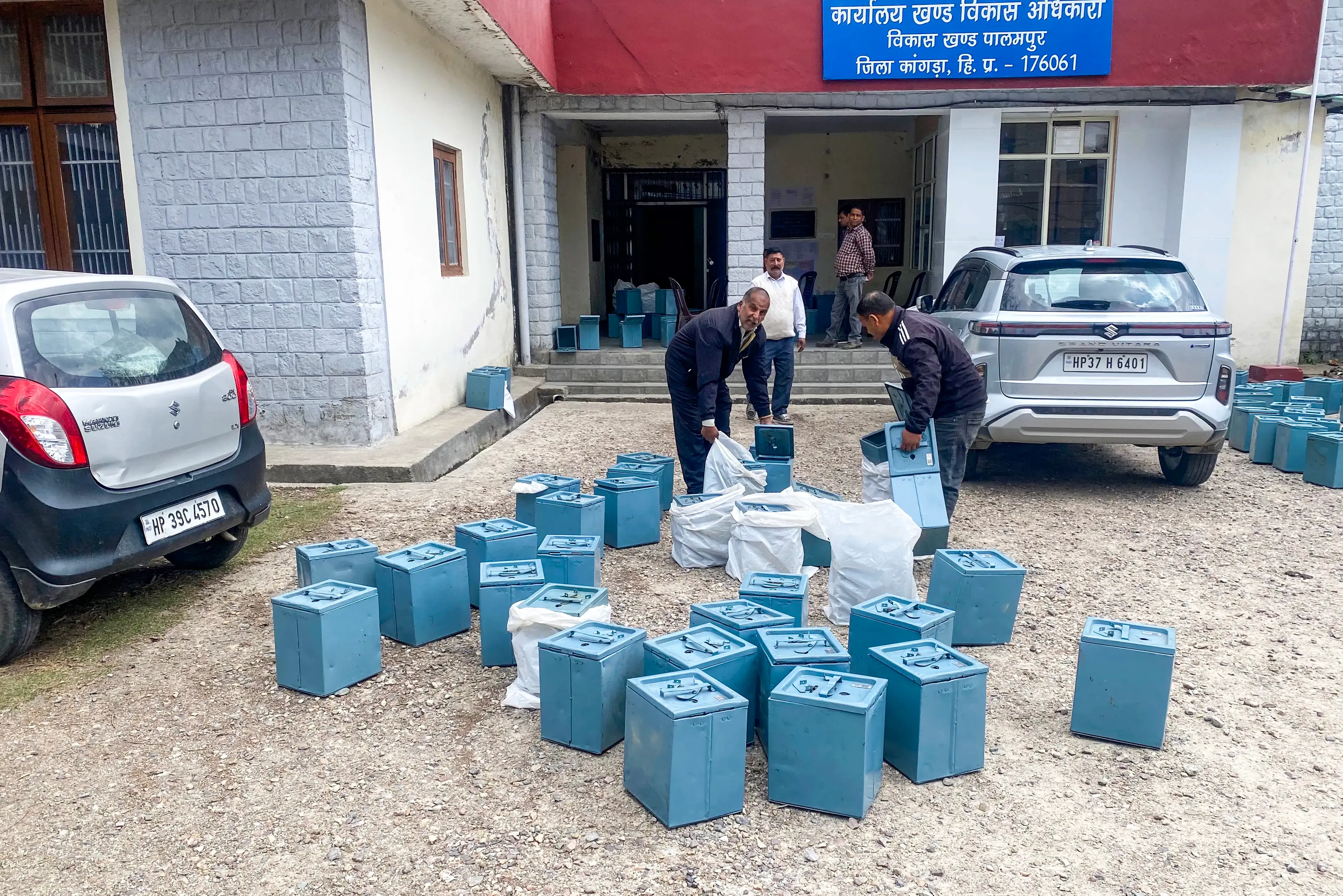 Govt Allocates Over Rs 1,500 Crore to Enhance Rural Governance in Six States