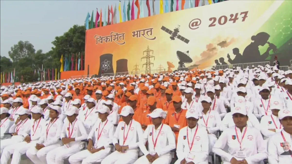 Goyal flags manufacturing as India's first pillar on Independence Day