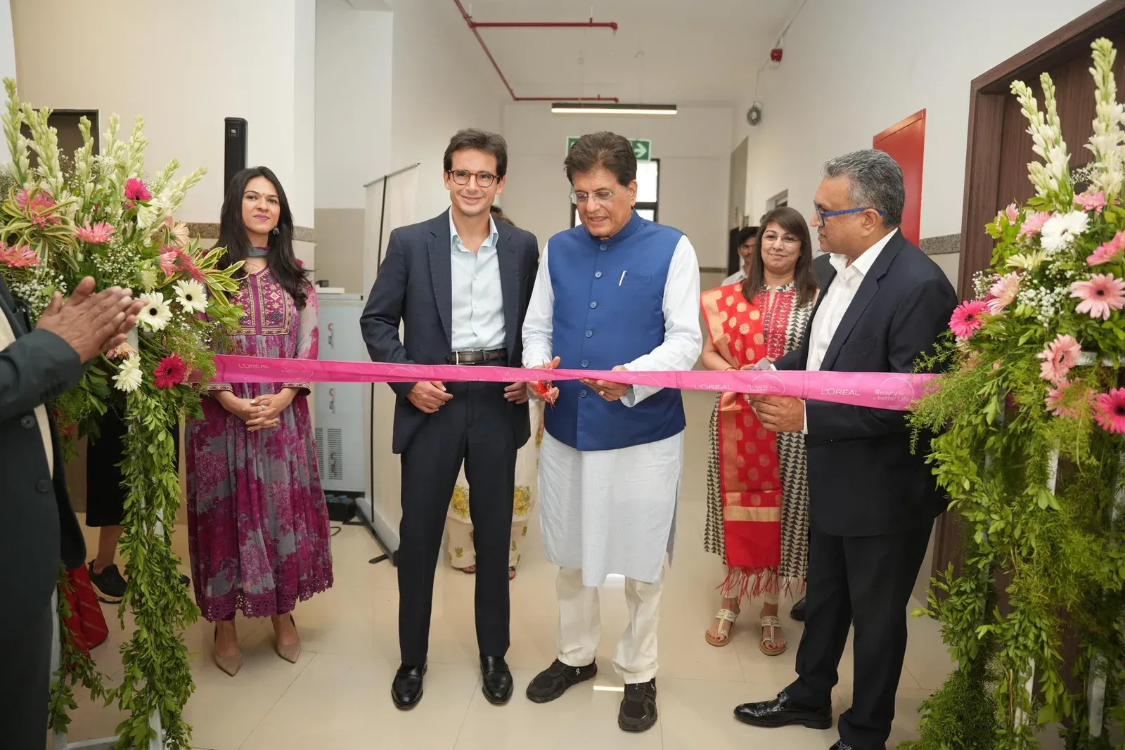 Goyal Inaugurates L'Oréal Skilling Centre for Women in Mumbai