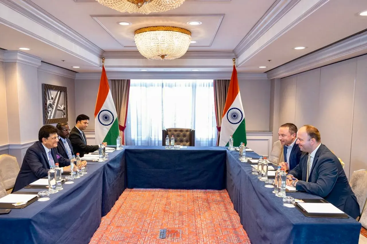 Goyal meets Thales Belgium in Brussels, pushes Make in India