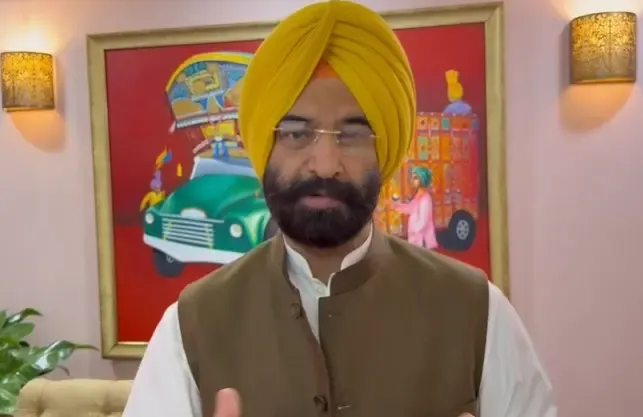 Massive Scams Alleged by Manjinder Singh Sirsa Against Kejriwal & AAP