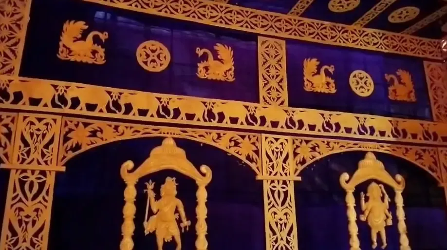 What Are the Grand Preparations for Durga Puja? Delhi's Safdarjung Enclave Pandal Embraces Lord Vishnu Theme
