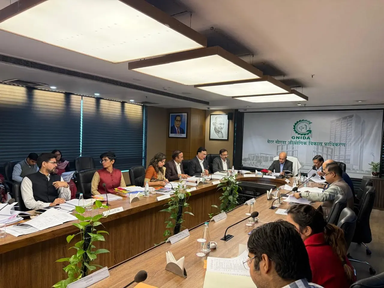 क्या ग्रेटर नोएडा बोर्ड बैठक में मेट्रो लाइन और लॉजिस्टिक हब को रेलवे लाइन से जोड़ने का रास्ता साफ हुआ?