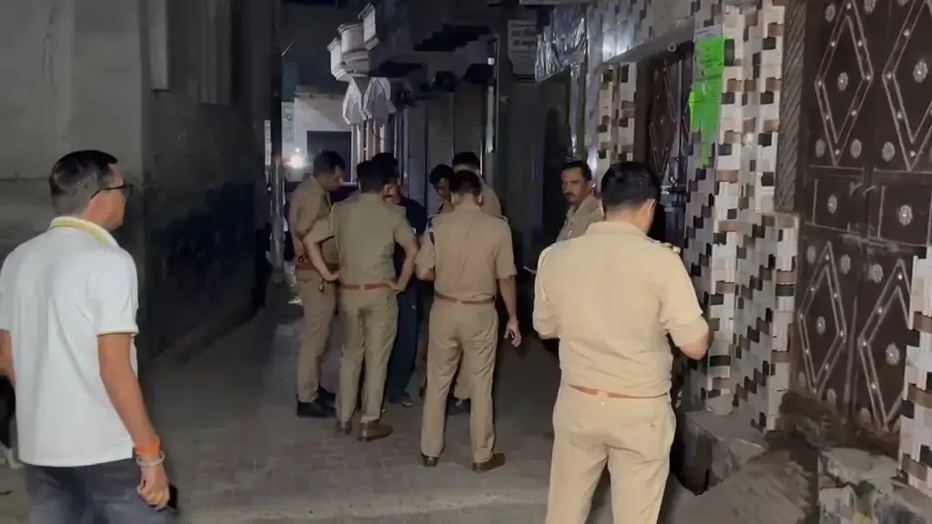 जेवर के जहांगीरपुर में युवक की गोली मारकर हत्या, छह नामजद आरोपियों पर मुकदमा दर्ज