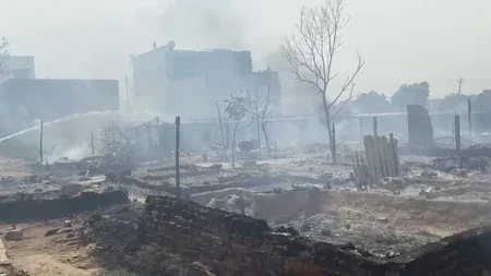 ग्रेटर नोएडा के हाफीजपुर में भीषण आग: 20-25 झुग्गियाँ राख, कोई जनहानि नहीं