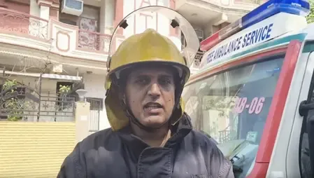 विवेक विहार अग्निकांड: ग्रिल के कारण रेस्क्यू में बाधा, 9 की मौत; फायर ऑफिसर मुकेश वर्मा का खुलासा