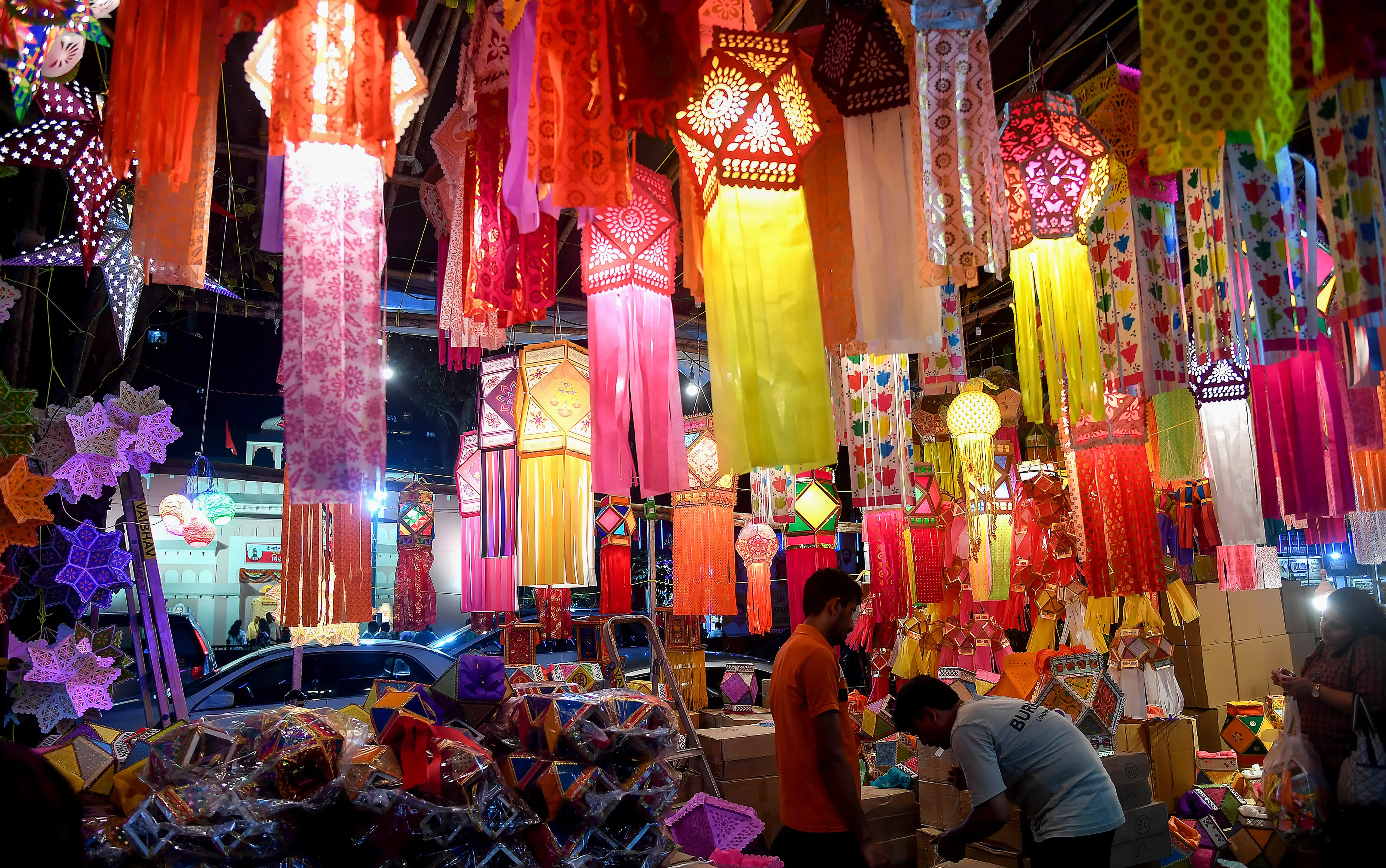 How are GST reforms fueling a shopping surge for Diwali and Dhanteras?