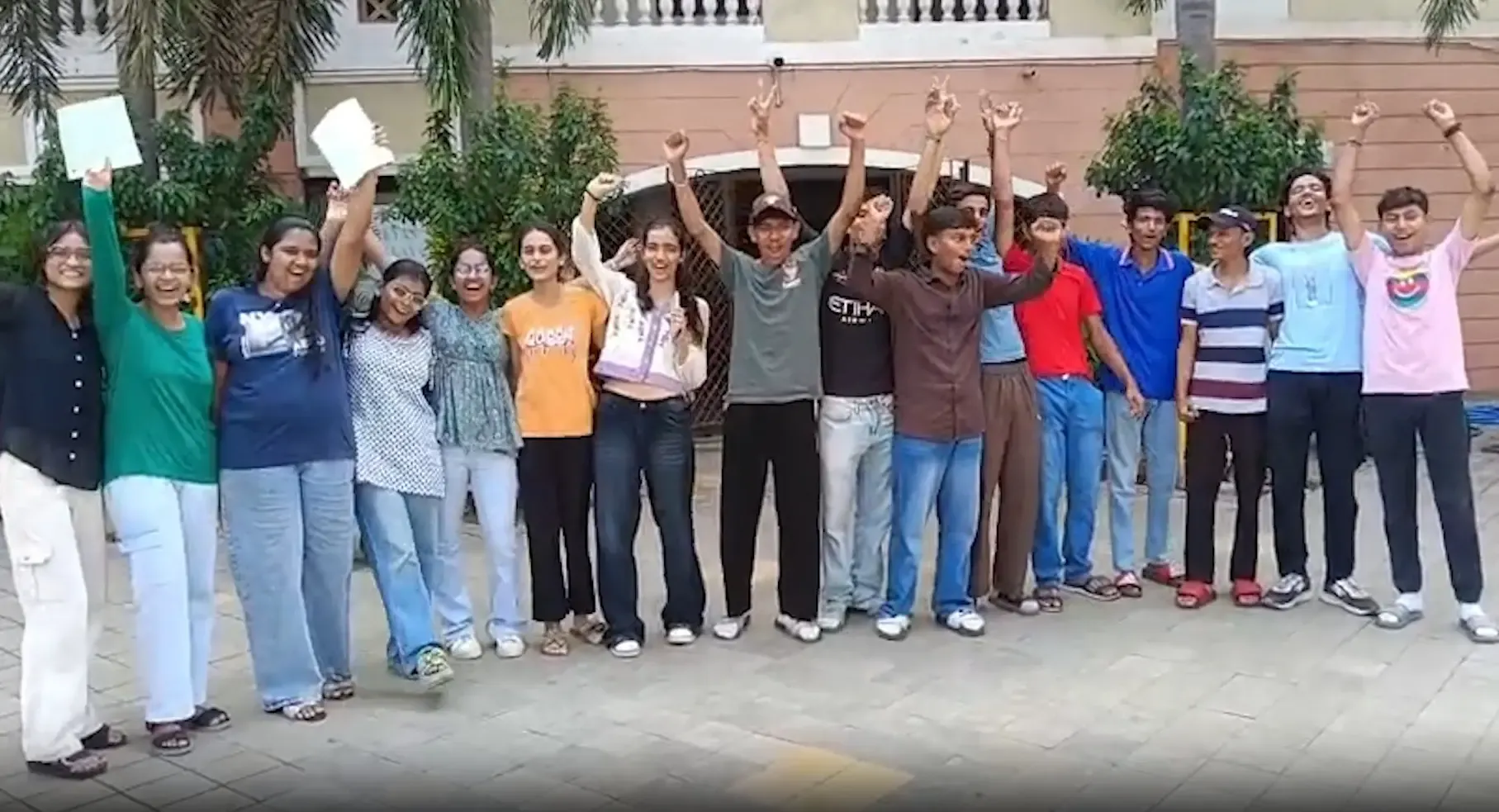 गुजरात 10वीं बोर्ड रिजल्ट 2025: GSEB में 83.86%25 छात्र पास, लड़कियों का पास प्रतिशत 88.28