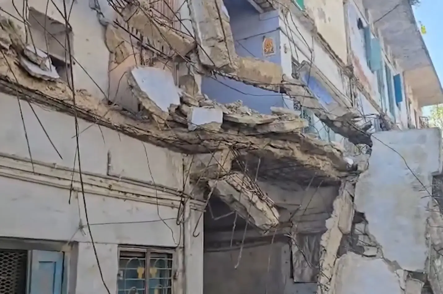 What Happened in Ahmedabad? 20 Residents Trapped as Gallery Collapses