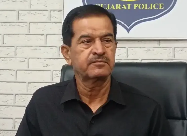 क्या गुजरात में 52 लाख का हाइब्रिड गांजा जब्त हुआ? फॉरेन पोस्ट ऑफिस से पकड़े गए पांच पार्सल