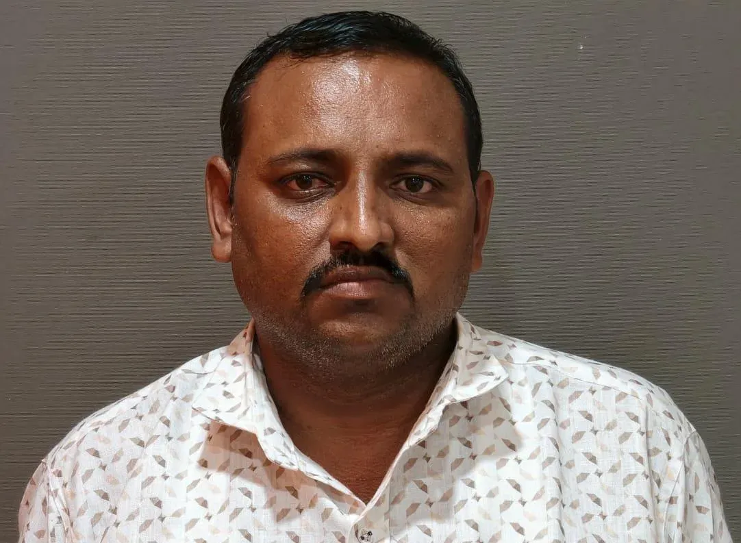 Gujarat ACB arrests two in ₹5 lakh bribe trap for sand extraction in Surendranagar