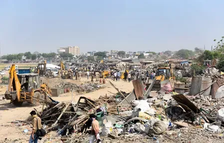 Will the AMC Successfully Clear Illegal Settlements Around Chandola Lake?
