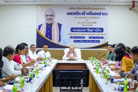अमित शाह का गांधीनगर दिशा बैठक में निर्देश: हर किसान के पास हों कम से कम 2 पशु
