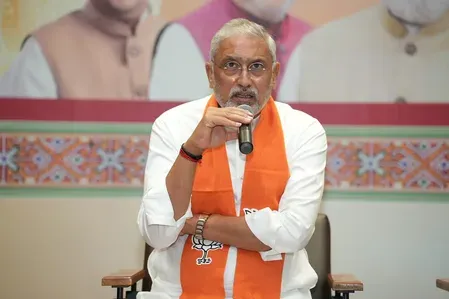 Gujarat BJP reviews outreach drive, maps organisational agenda for monsoon push