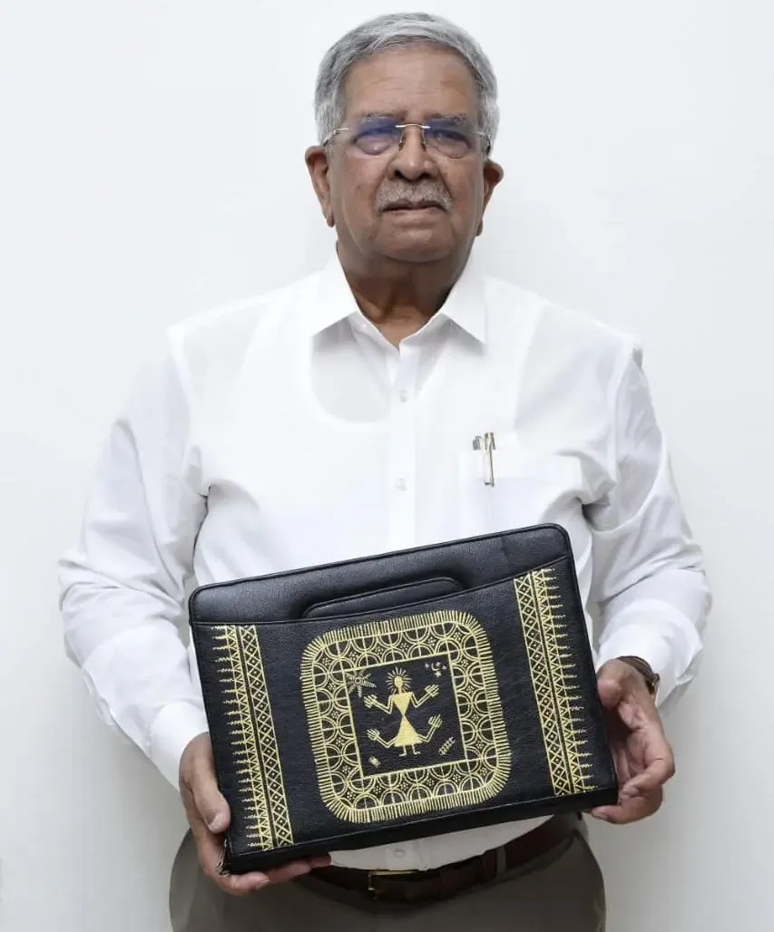What Unique Feature Does the 2026-27 Gujarat Budget Cover Showcase?