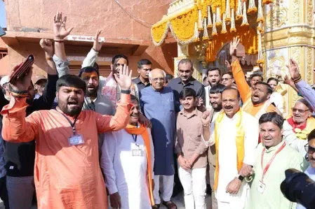 Did Gujarat CM Bhupendra Patel Offer Prayers at Bhavnath Temple for Mahashivratri?