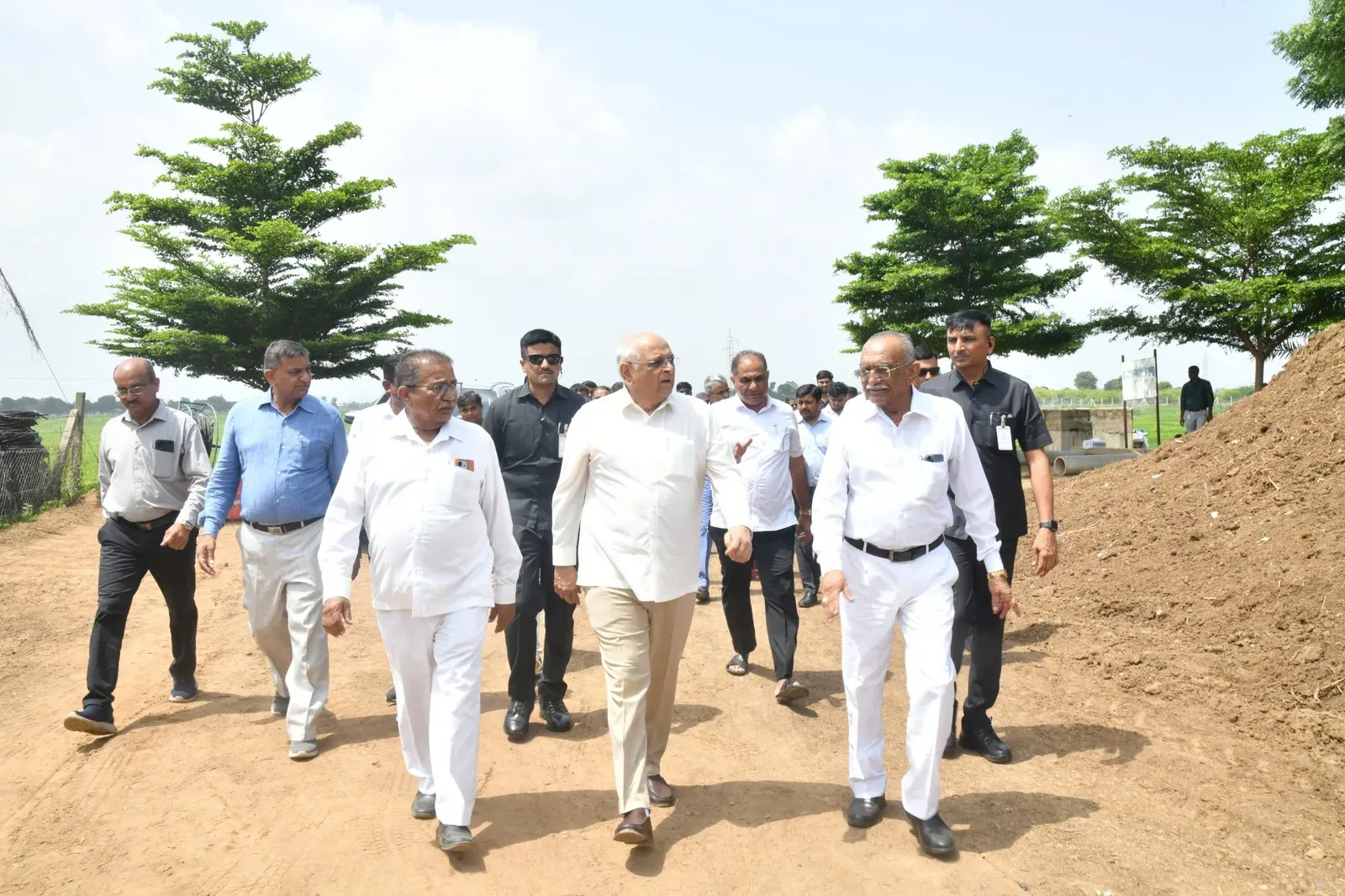 Gujarat CM Bhupendra Patel Visits Model Farm, Backs Natural Farming