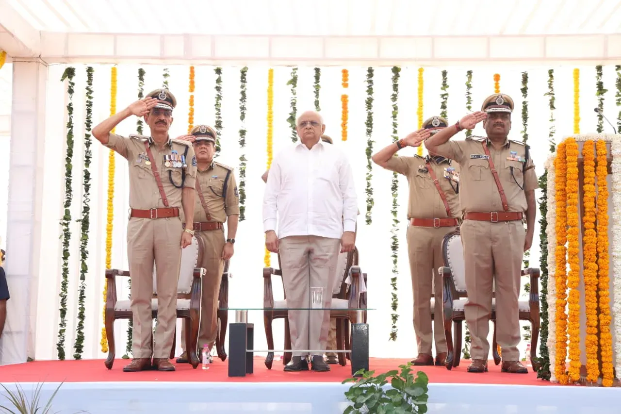 Gujarat CM honours police martyrs on Commemoration Day