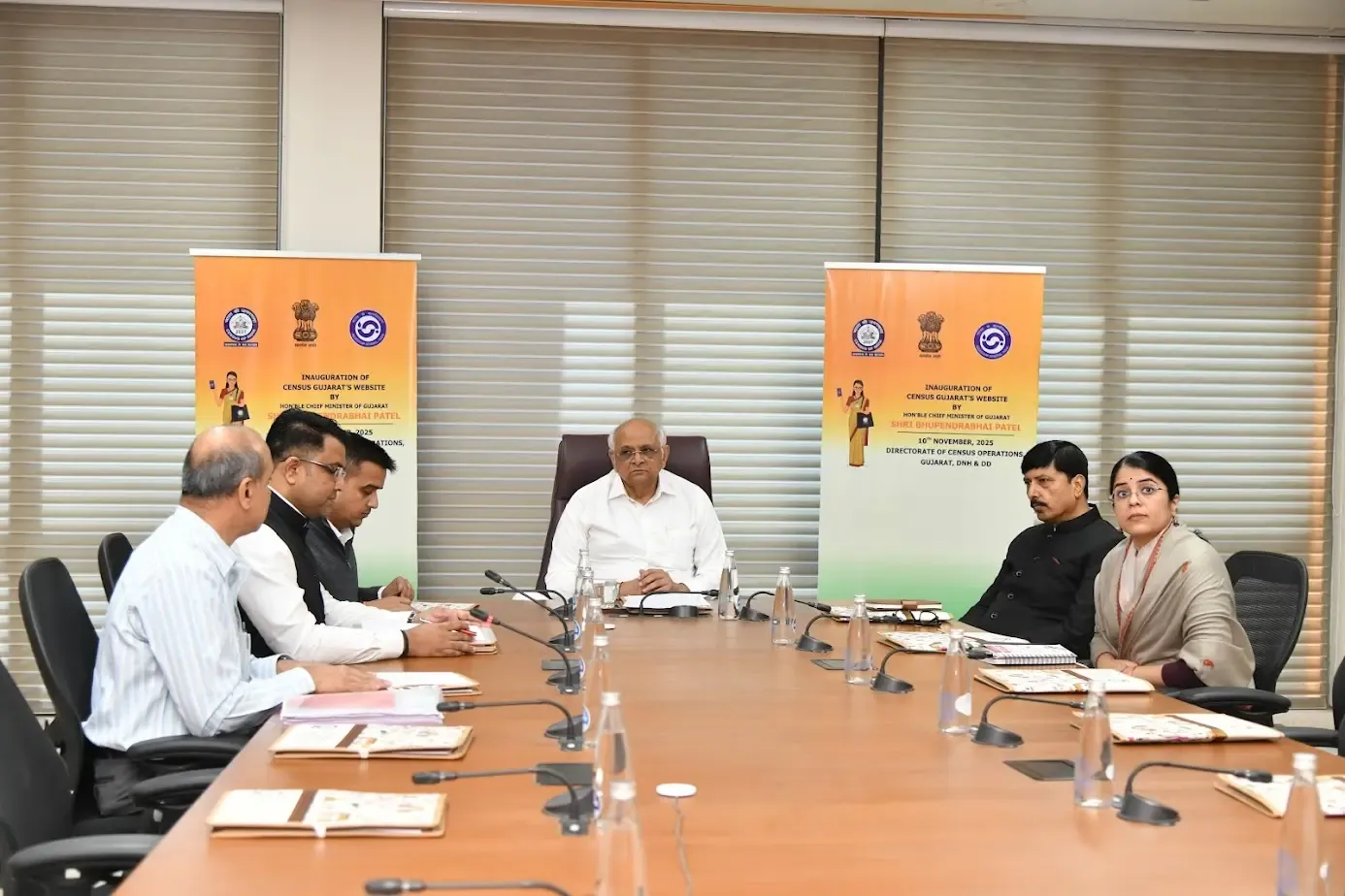 What are the features of the advanced 'Census Gujarat' website launched by CM?