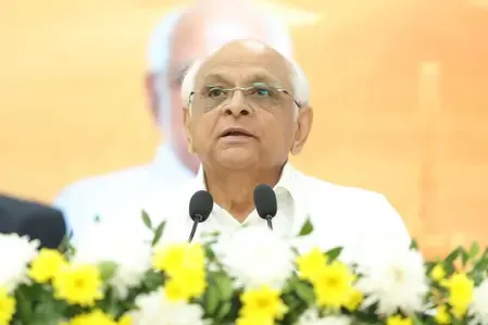 How is Gujarat CM addressing citizen grievances?