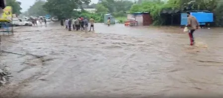 Gujarat floods: IMD red alert in Surat, residents told to stay indoors 24 hours