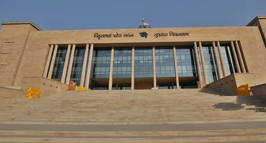 Gujarat Government Conducts Labour Rights Workshop for Outsourcing Agencies with Nearly 300 Participants