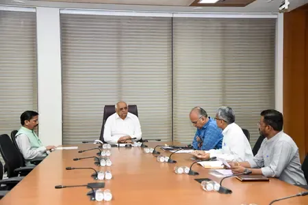 Gujarat phases out plastic files in offices, shifts to paper, jute and khadi