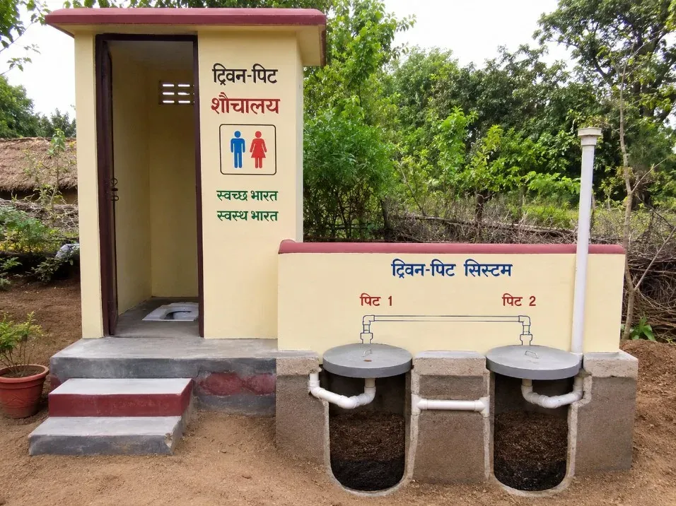 डांग जिला बना देश का ट्विन-पिट शौचालय मॉडल, 95% परिवारों ने अपनाई तकनीक
