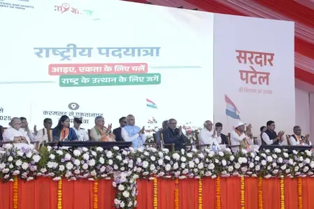 गुजरात: करमसद से शुरू हुई राष्ट्रीय एकता पदयात्रा का 11 दिनों के बाद एकता नगर में समापन