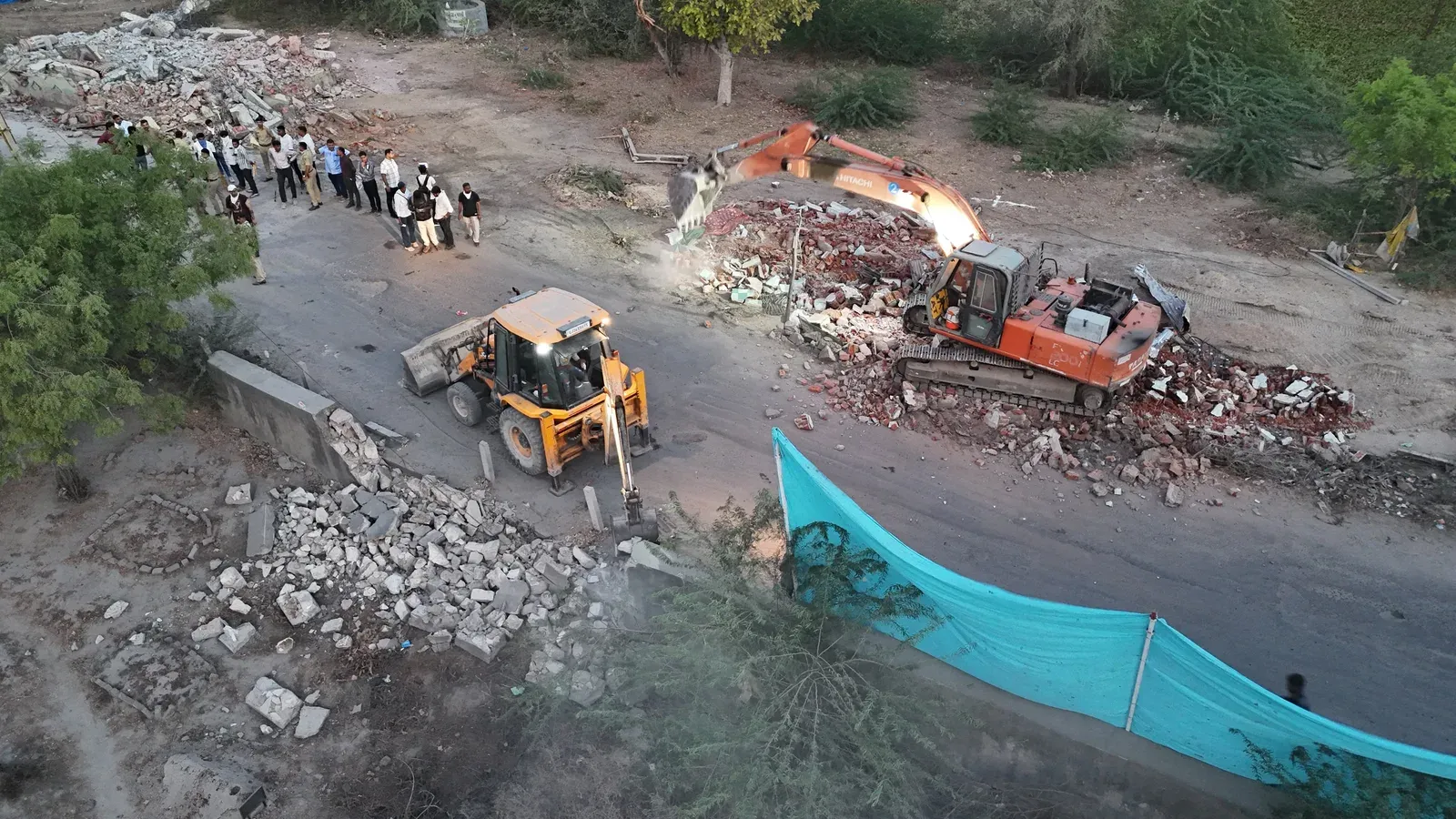 Viramgam encroachment drive clears 4,000 sq m for SH-17 widening