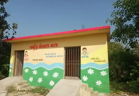 How is Gujarat Observing World Toilet Day with an Awareness Campaign?