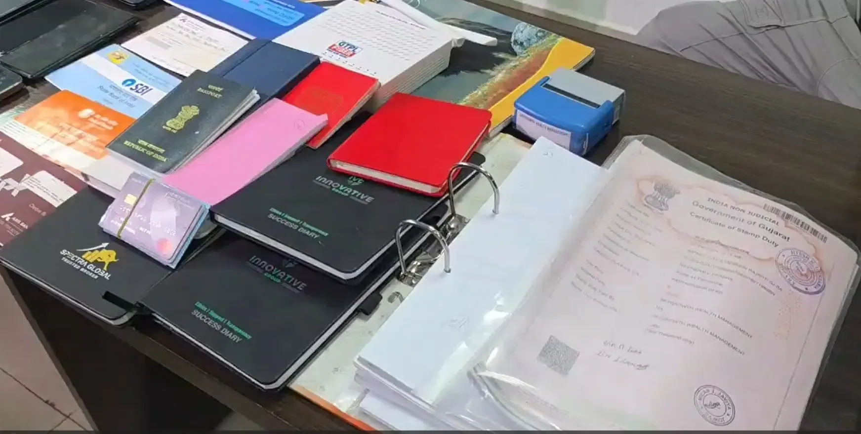 क्या गुजरात में साइबर ठगी का बड़ा खुलासा हुआ है? 350 करोड़ की धोखाधड़ी, 14 राज्यों में दर्ज की गई हैं शिकायतें