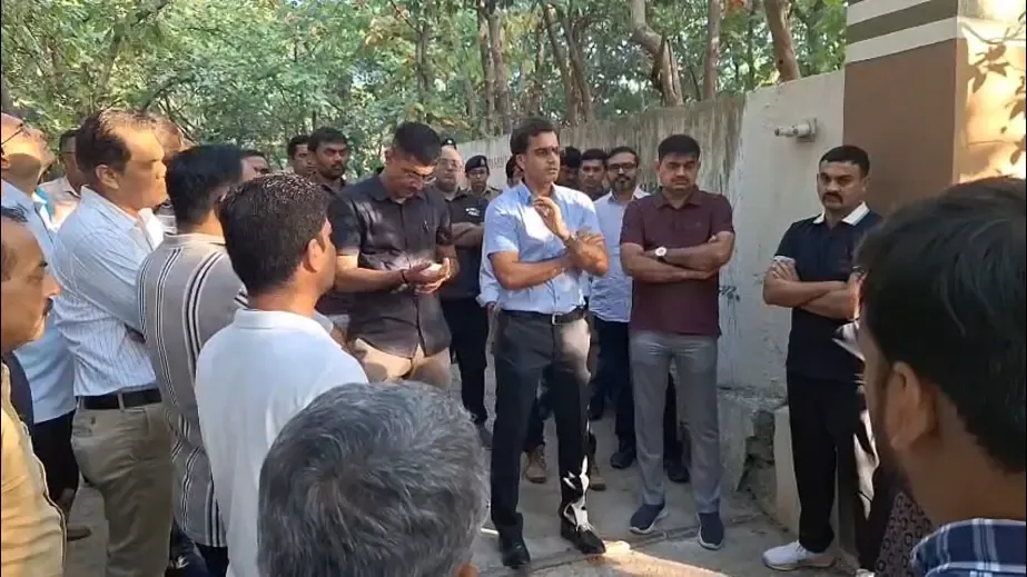 गिरनार लिली परिक्रमा 2026: जूनागढ़ कलेक्टर ने किया मार्ग निरीक्षण, 5-7 लाख श्रद्धालुओं की तैयारी
