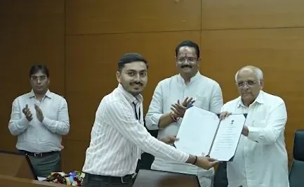 गुजरात: CM भूपेंद्र पटेल ने 415 कृषि सहायकों को सौंपे नियुक्ति पत्र, राजकोट-वडोदरा डिवीजन को मिलेगा बल