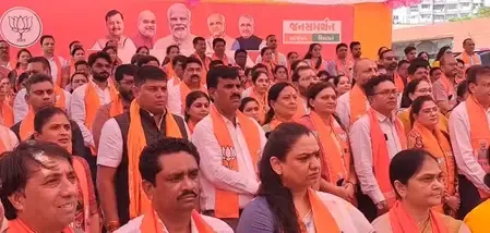 गुजरात निकाय चुनाव: भाजपा का 'जनसेवा संकल्प' के साथ चुनावी आगाज, प्रत्याशियों ने ली जनता की सेवा की शपथ