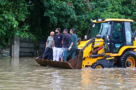 Gujarat floods: 4,290 evacuated in Surat, roads reopen as damage surveys begin
