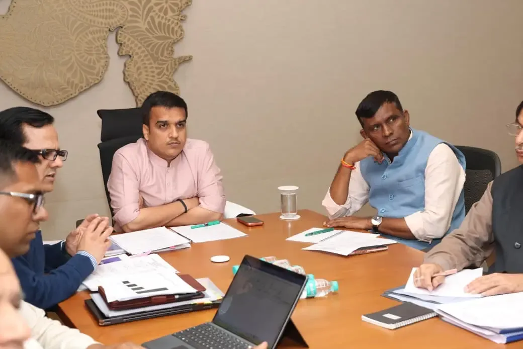 क्या गुजरात सरकार ने टूरिस्ट डेस्टिनेशन की क्वालिटी को बेहतर बनाने के लिए 'डिस्ट्रिक्ट टूरिज्म डेवलपमेंट सोसाइटी' का गठन किया?