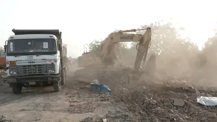 गुजरात : विरामगाम में हाईवे विस्तार के लिए बड़ा अतिक्रमण हटाओ अभियान, तीन दरगाह समेत ढांचे गिराए