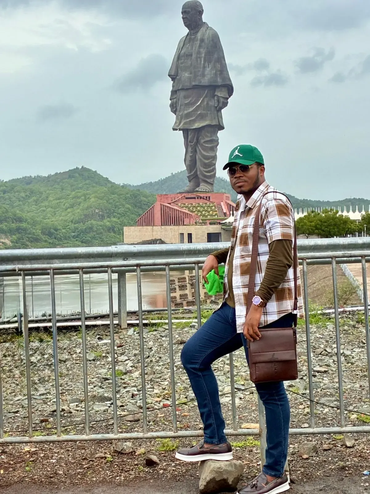 क्या यूएन राजदूत ने स्टैच्यू ऑफ यूनिटी का दौरा किया और एकता एवं पर्यावरण की सराहना की?