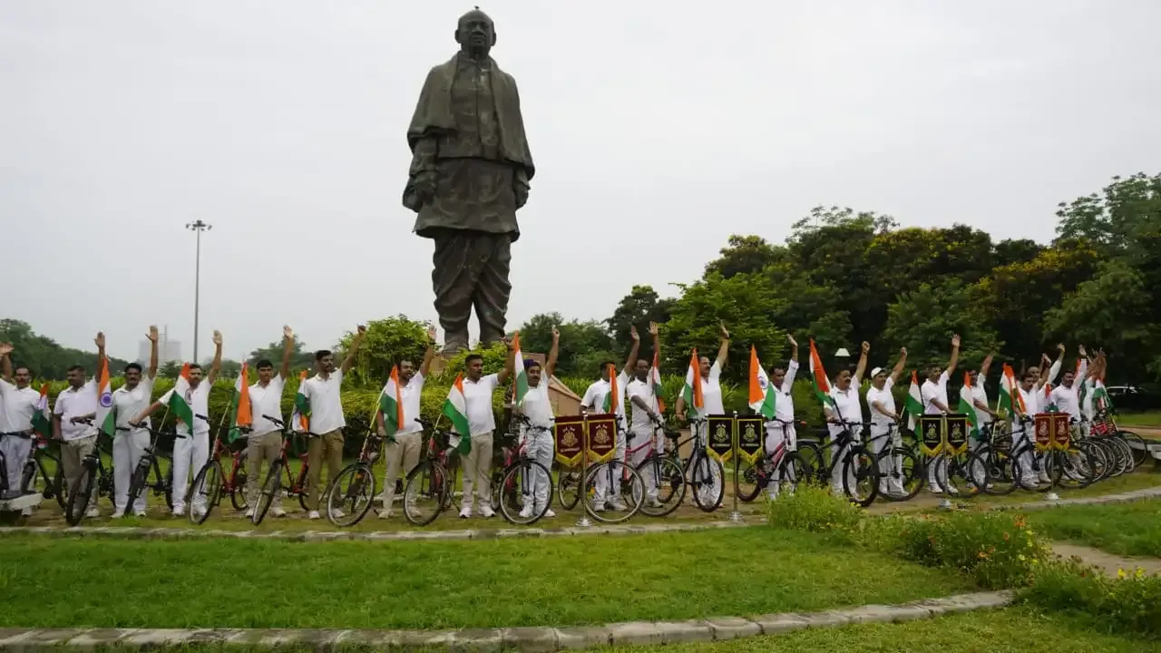 How are 22.4 Lakh Students in Gujarat Celebrating I-Day Week?