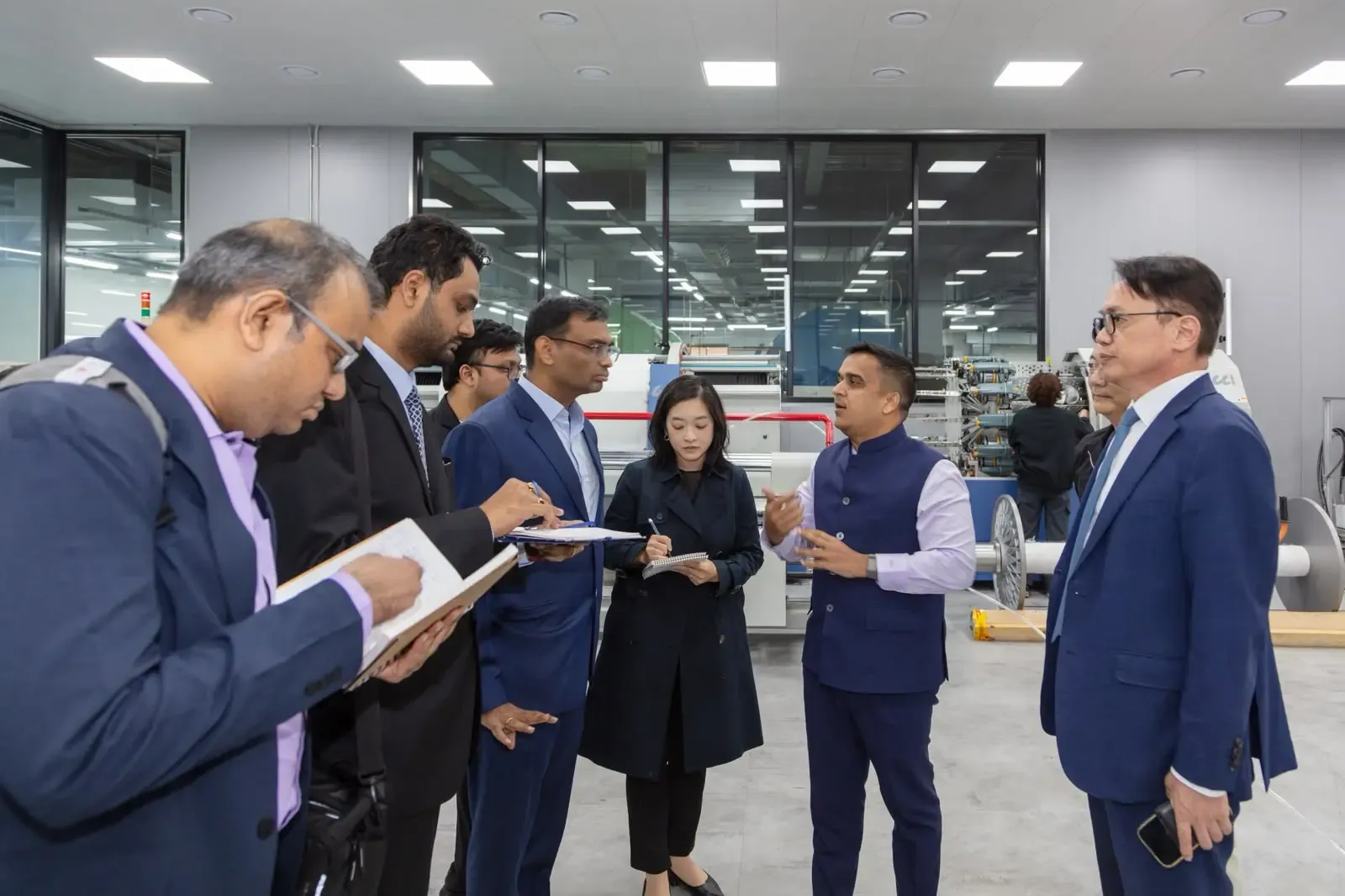 Gujarat pitches PM-MITRA Navsari park to South Korea's Youngone Corporation